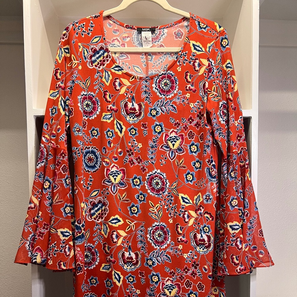 Mid length dress in fall colors. Size L